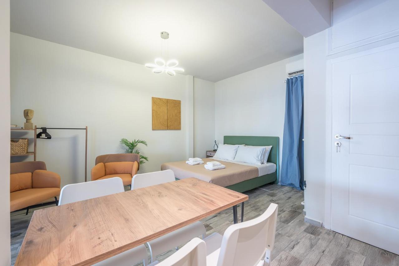Sunny Studio With Starlight Balcony Athens Exterior photo